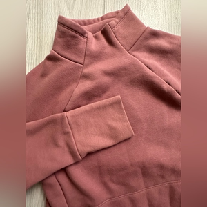 Fabletics Womens XXS Zaylee Funnel Neck Tunic Rose With pocket and‎ Thumb Holes